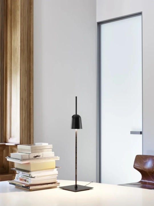 Ascent z podstawą - Luceplan - lampa stołowa – zdjęcie 2