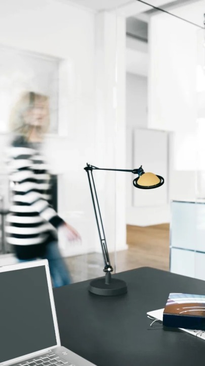 Berenice ramiona 45+45 cm - Luceplan - lampa stołowa – zdjęcie 4