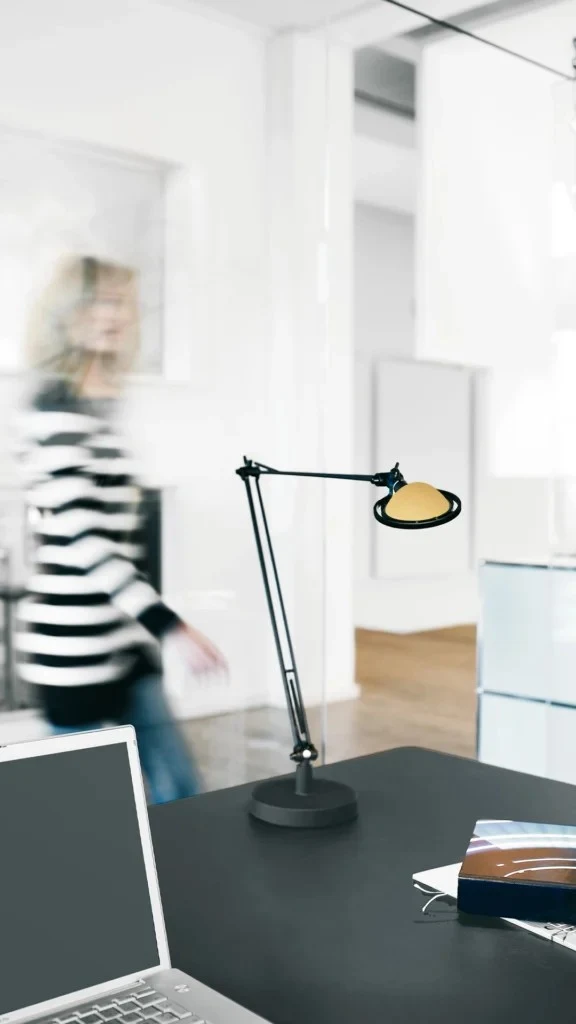 Berenice ramiona 45+45 cm - Luceplan - lampa stołowa – zdjęcie 4