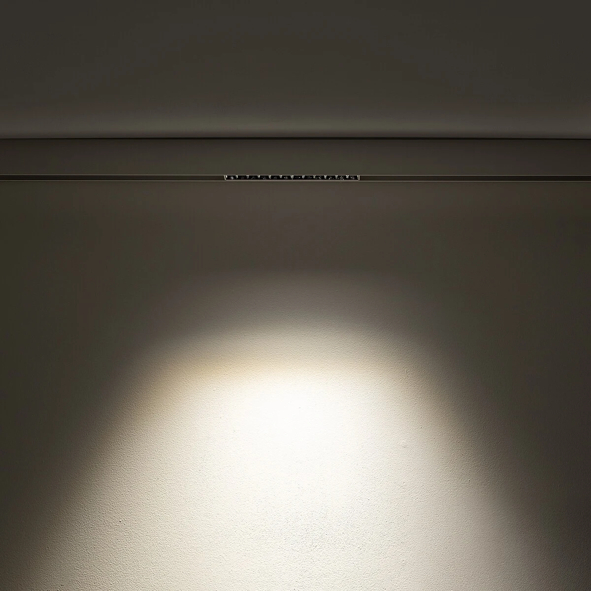 Oprawa liniowa FOCUS LED 9W 3000K do 1-obwodowych szynoprzewodów niskonapięciowych LVM - Nowodvorski – zdjęcie 3