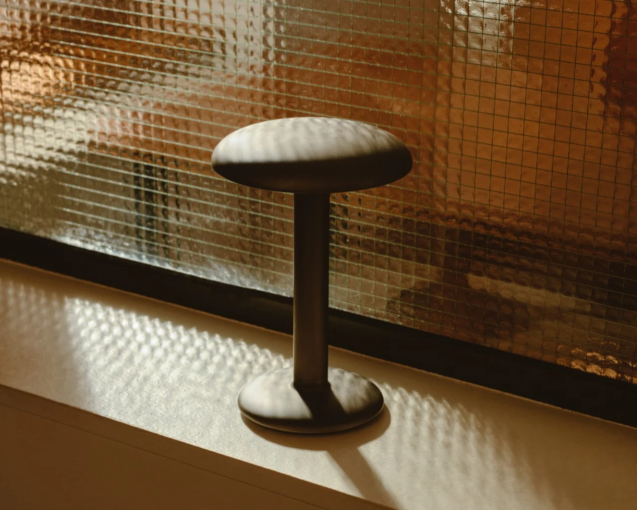 Gustave Hospitality - Flos - lampa biurkowa – zdjęcie 6