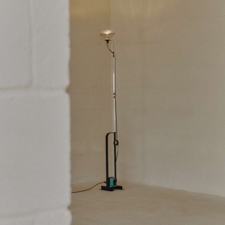 Toio Led - Flos - lampa podłogowa – zdjęcie 6