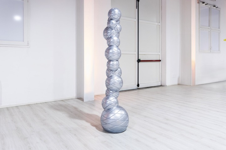 Dubai Dream Sculpture - Slide - rzeźba dekoracyjna – zdjęcie 3