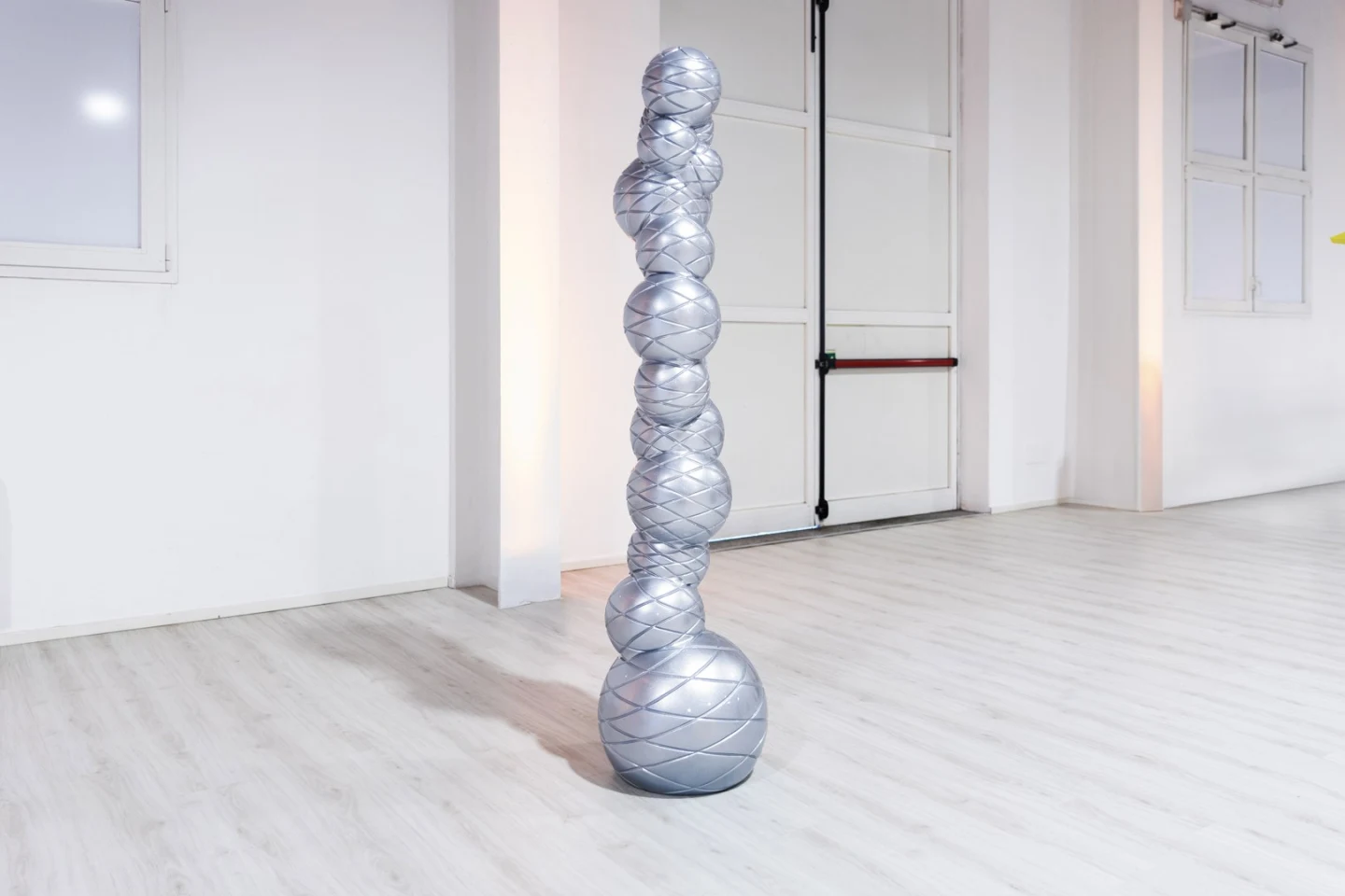 Dubai Dream Sculpture - Slide - rzeźba dekoracyjna – zdjęcie 3