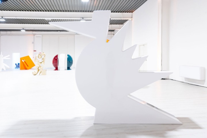 Here Sculpture - Slide - rzeźba dekoracyjna – zdjęcie 3