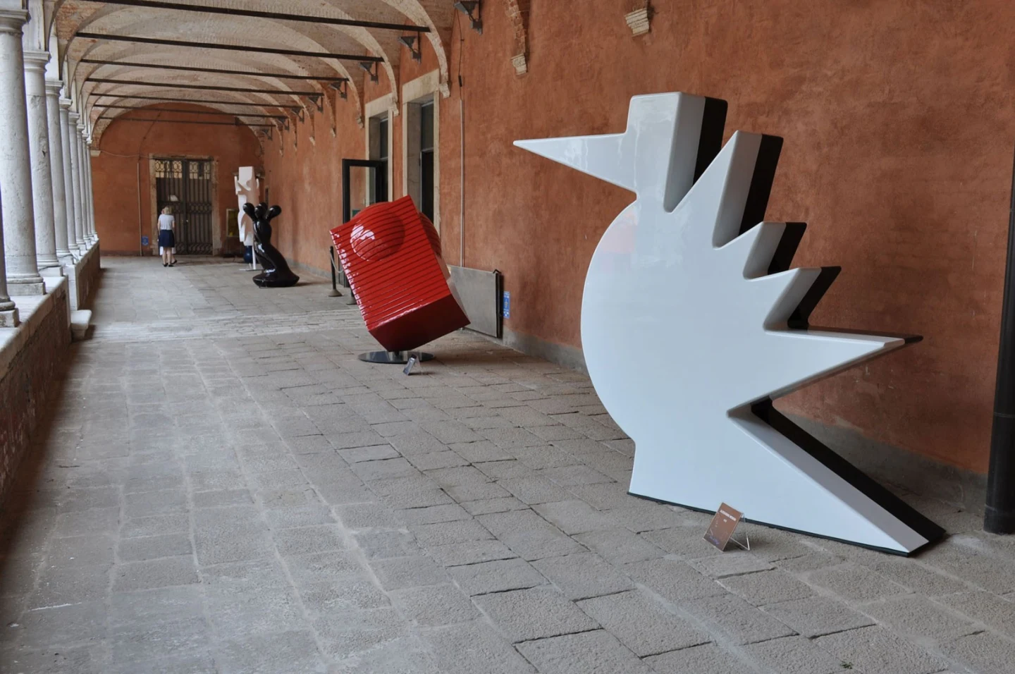 Here Sculpture - Slide - rzeźba dekoracyjna – zdjęcie 7