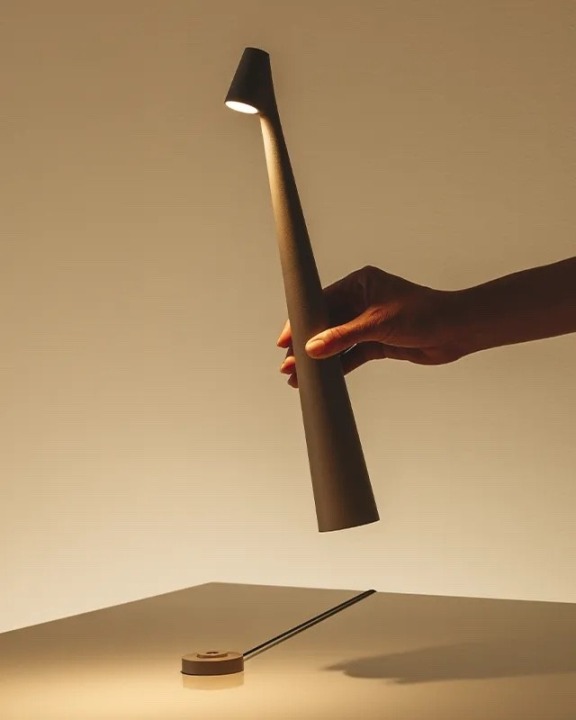 Africa 5590 - Vibia - lampa stołowa – zdjęcie 4