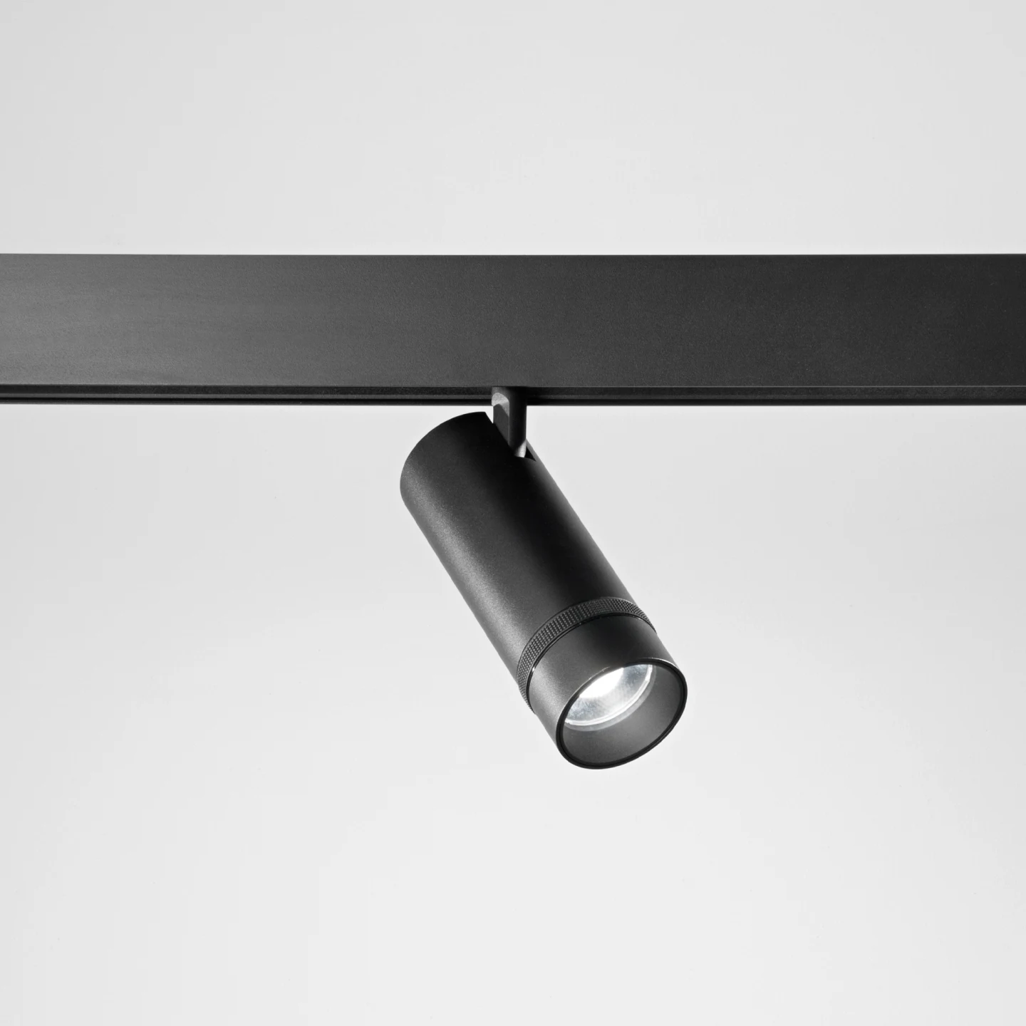 Ego Track 10W 20°-40° Zoom 4000K On-off - Ideal Lux - moduł systemu szynowego – zdjęcie 3