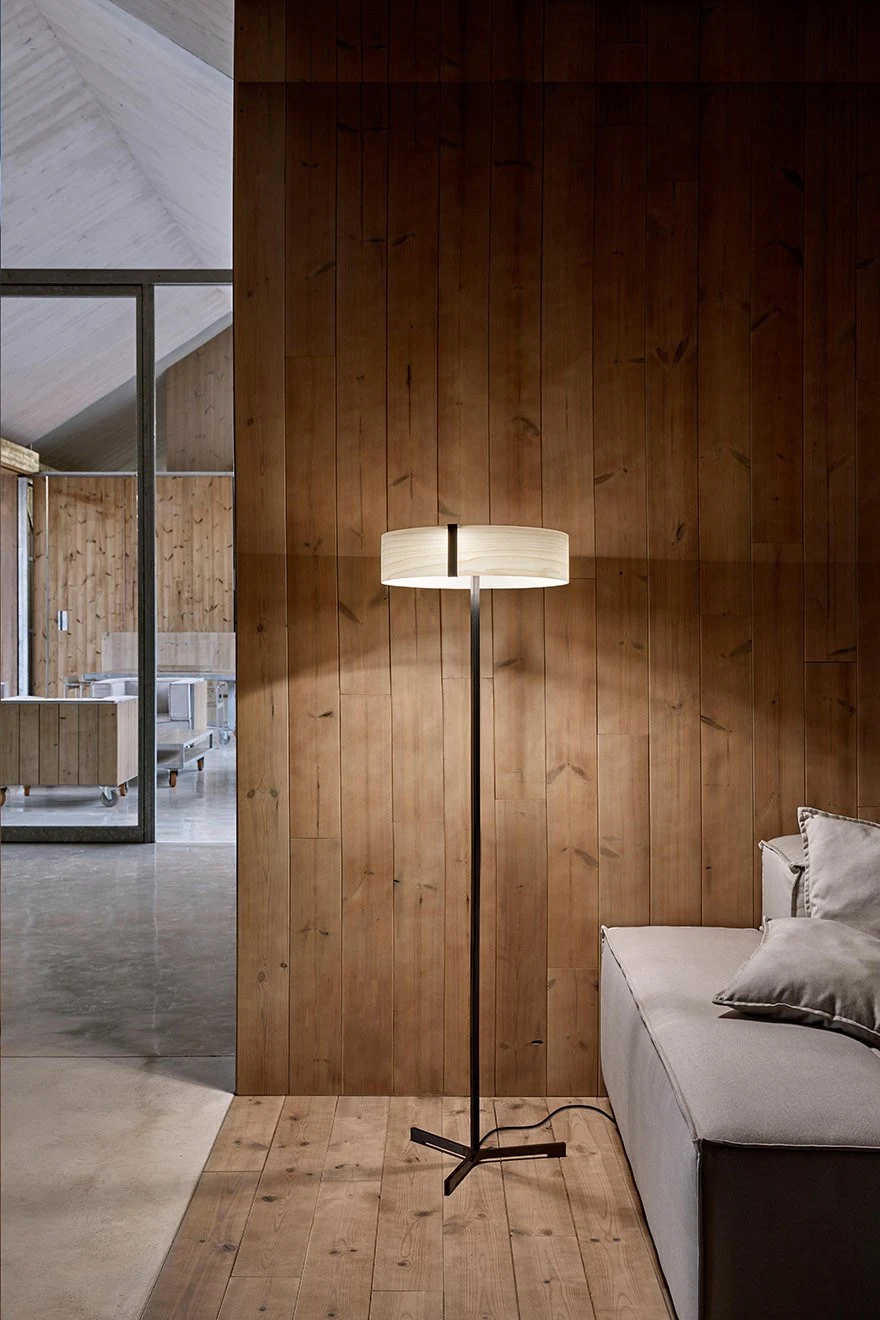 Thesis - LZF - lampa podłogowa – zdjęcie 3